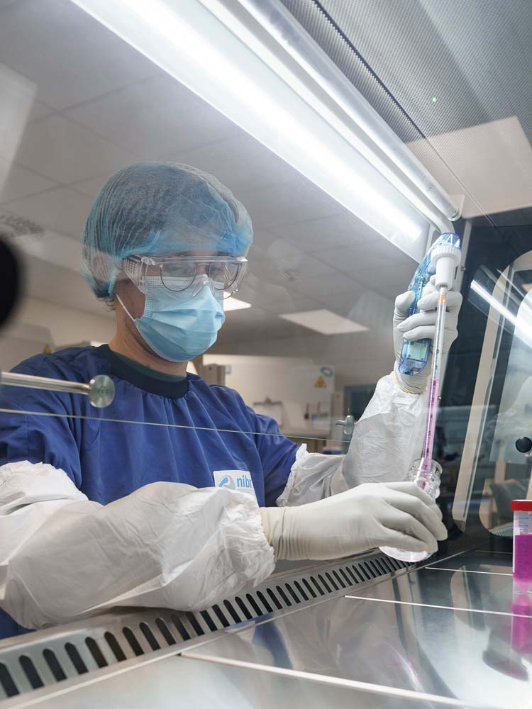 Biomanufactoring Student in Biomanufactoring Lab
